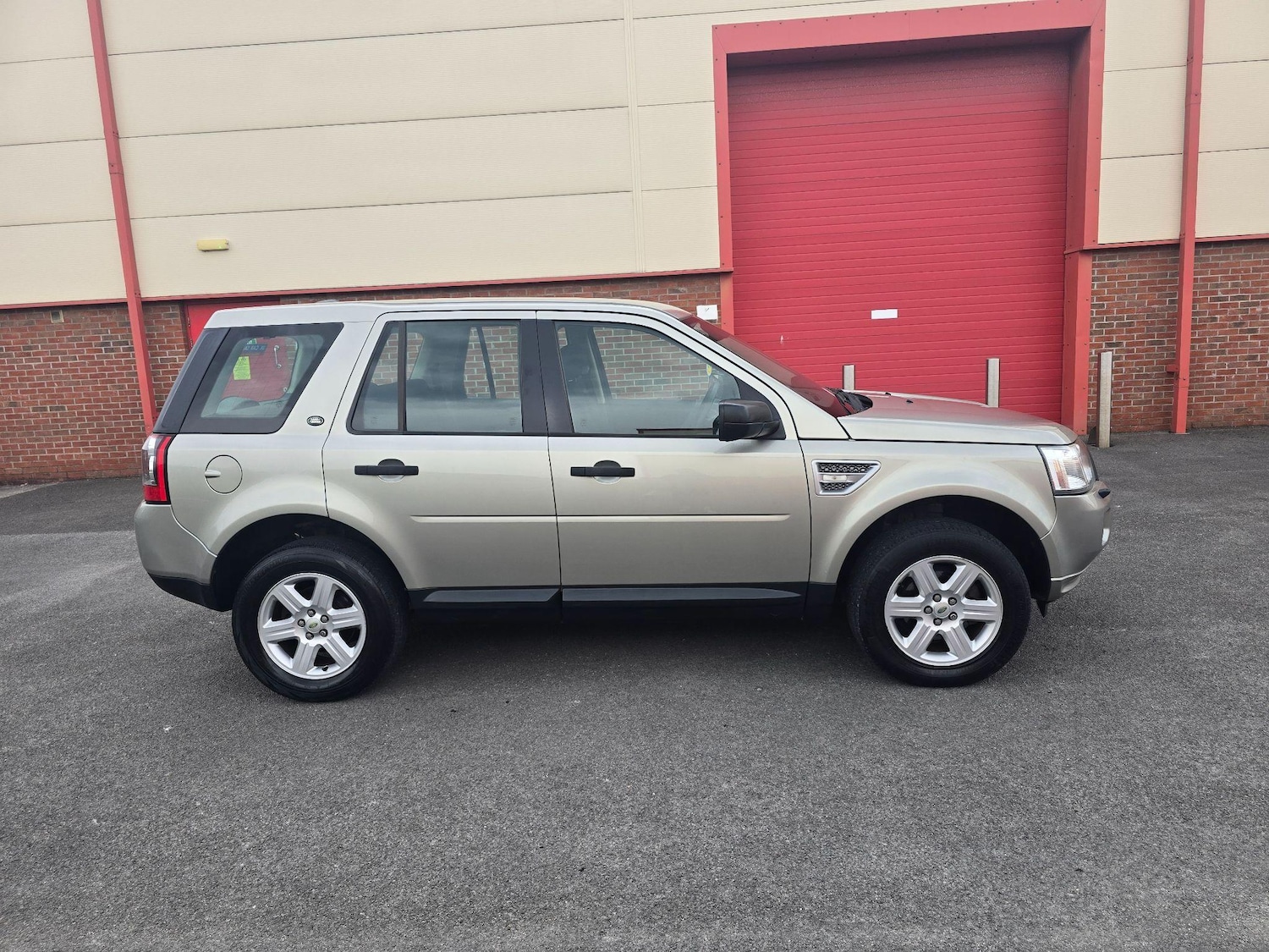 Used Land Rover Freelander 2 for sale - 76997310: Photo 10