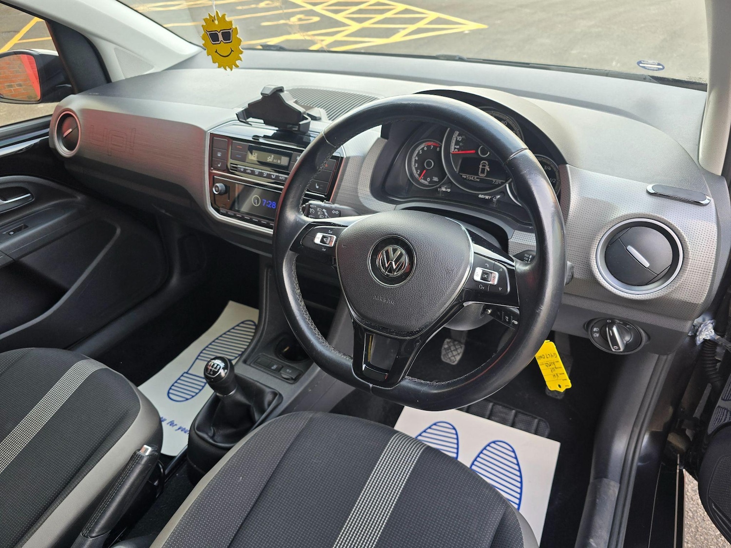 Used Volkswagen up! 2017 for sale - 77166944: Photo 6