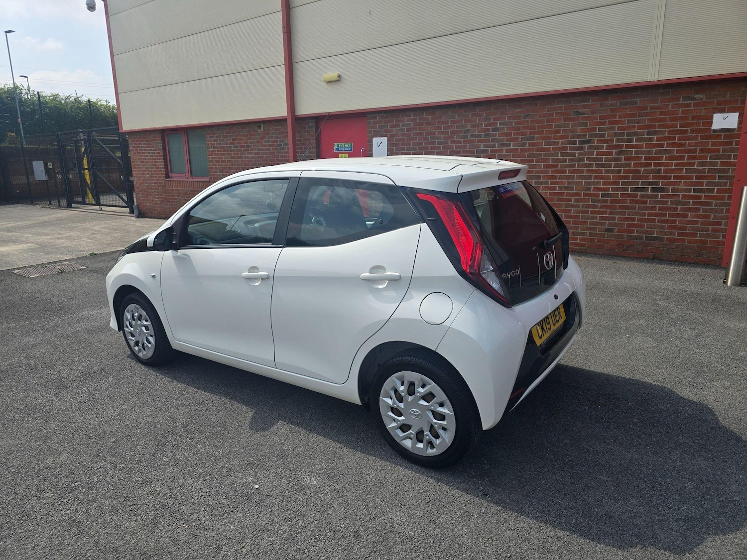 Used Toyota AYGO 2019 for sale - 76991136: Photo 3