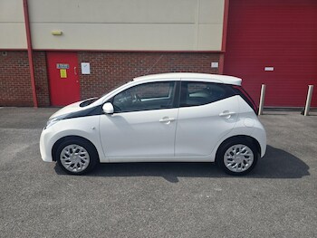 Used Toyota AYGO 2019 for sale - 76991136: Photo