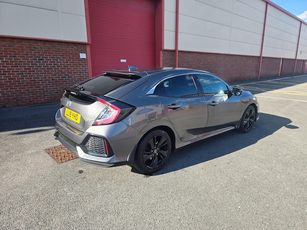 Used Honda Civic 2019 for sale - 76031568: Photo 5