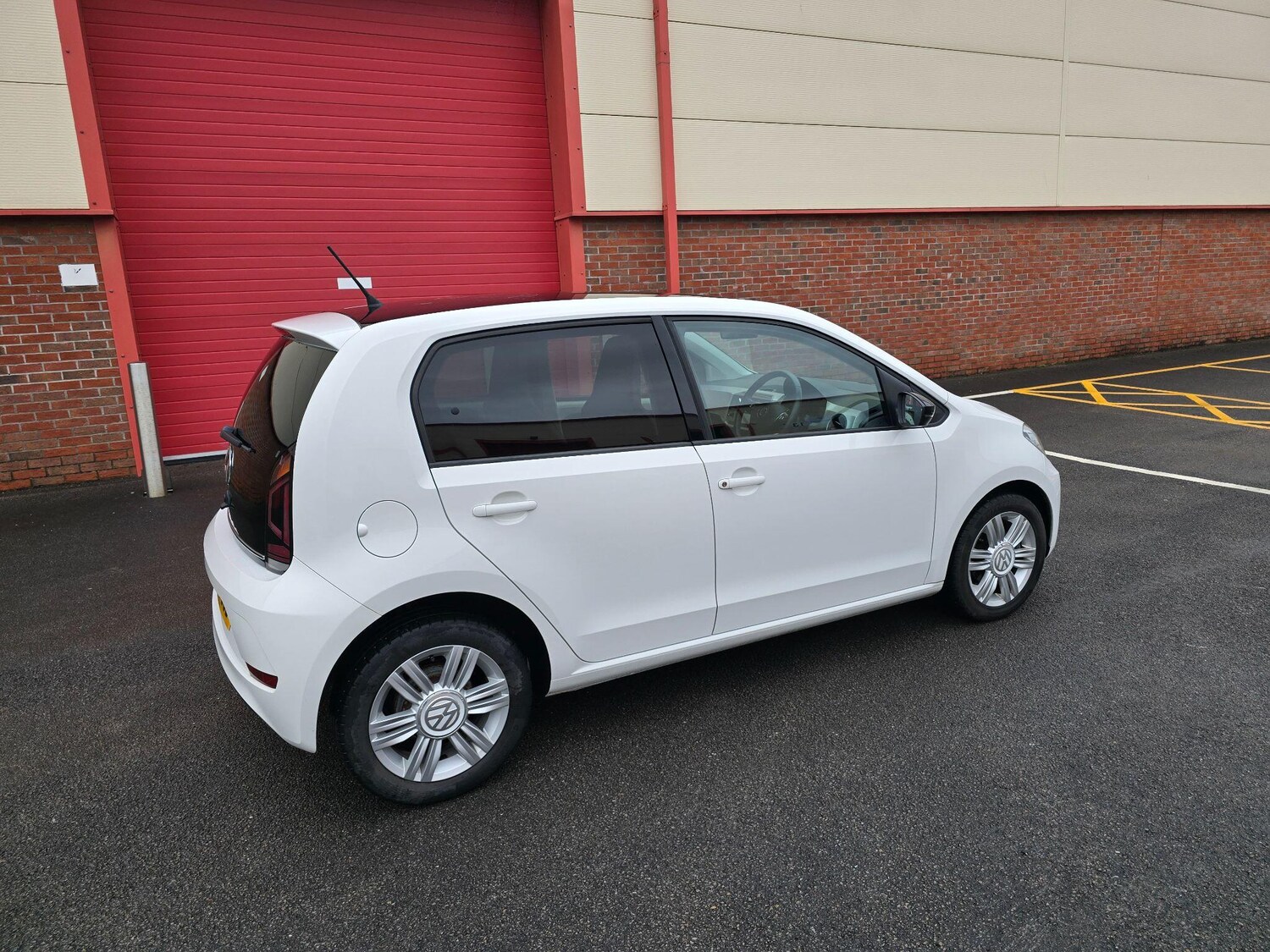 Used Volkswagen up! 2016 for sale - 77510978: Photo 21