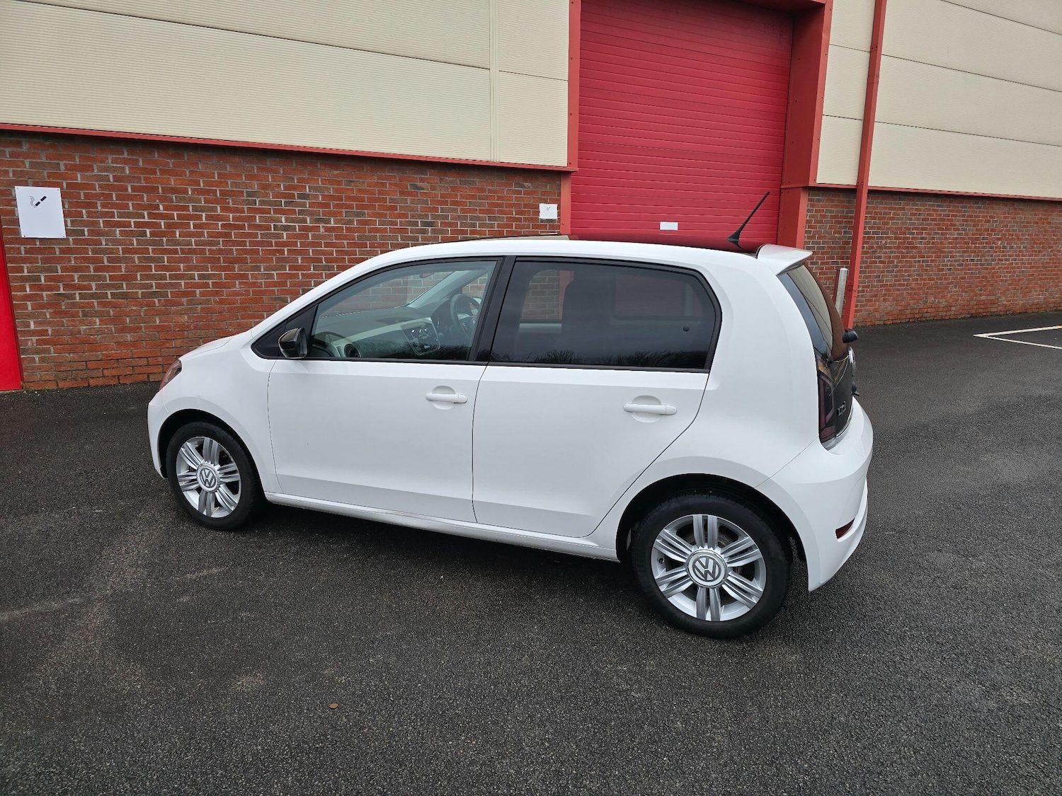 Used Volkswagen up! 2016 for sale - 77510978: Photo 26
