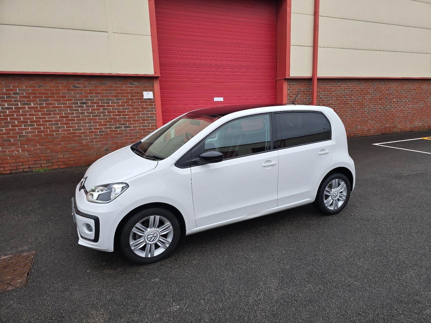Used Volkswagen up! 2016 for sale - 77510978: Photo 6