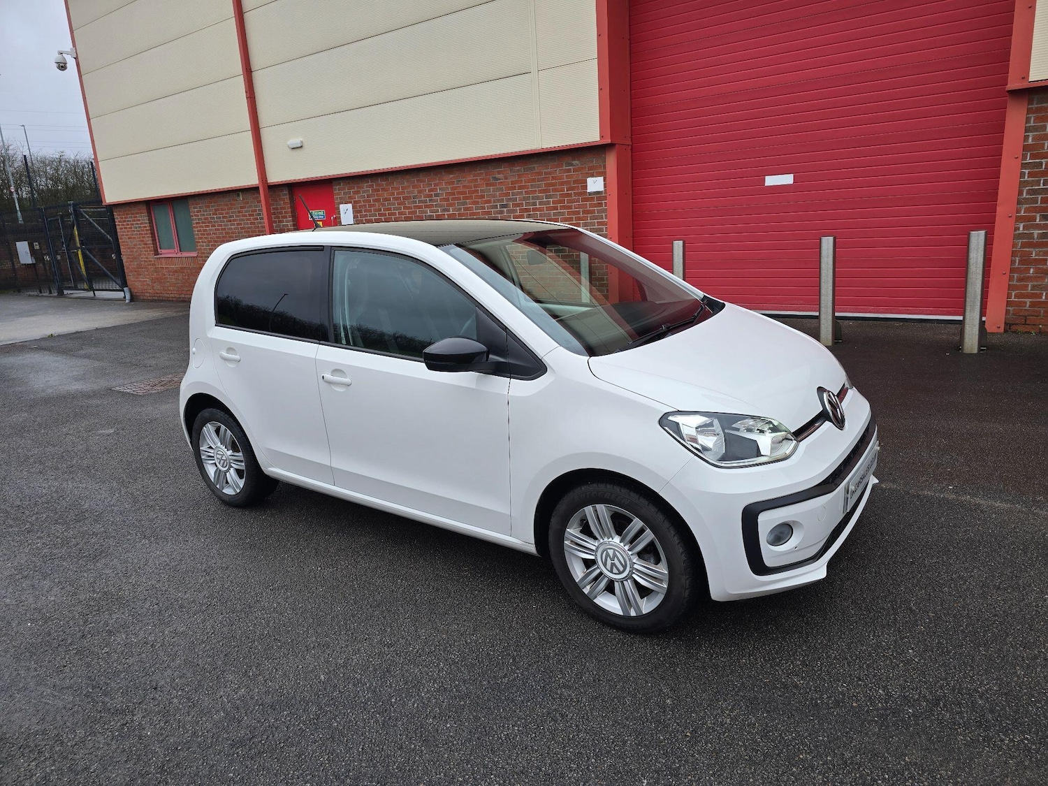 Used Volkswagen up! 2016 for sale - 77510978: Photo 9