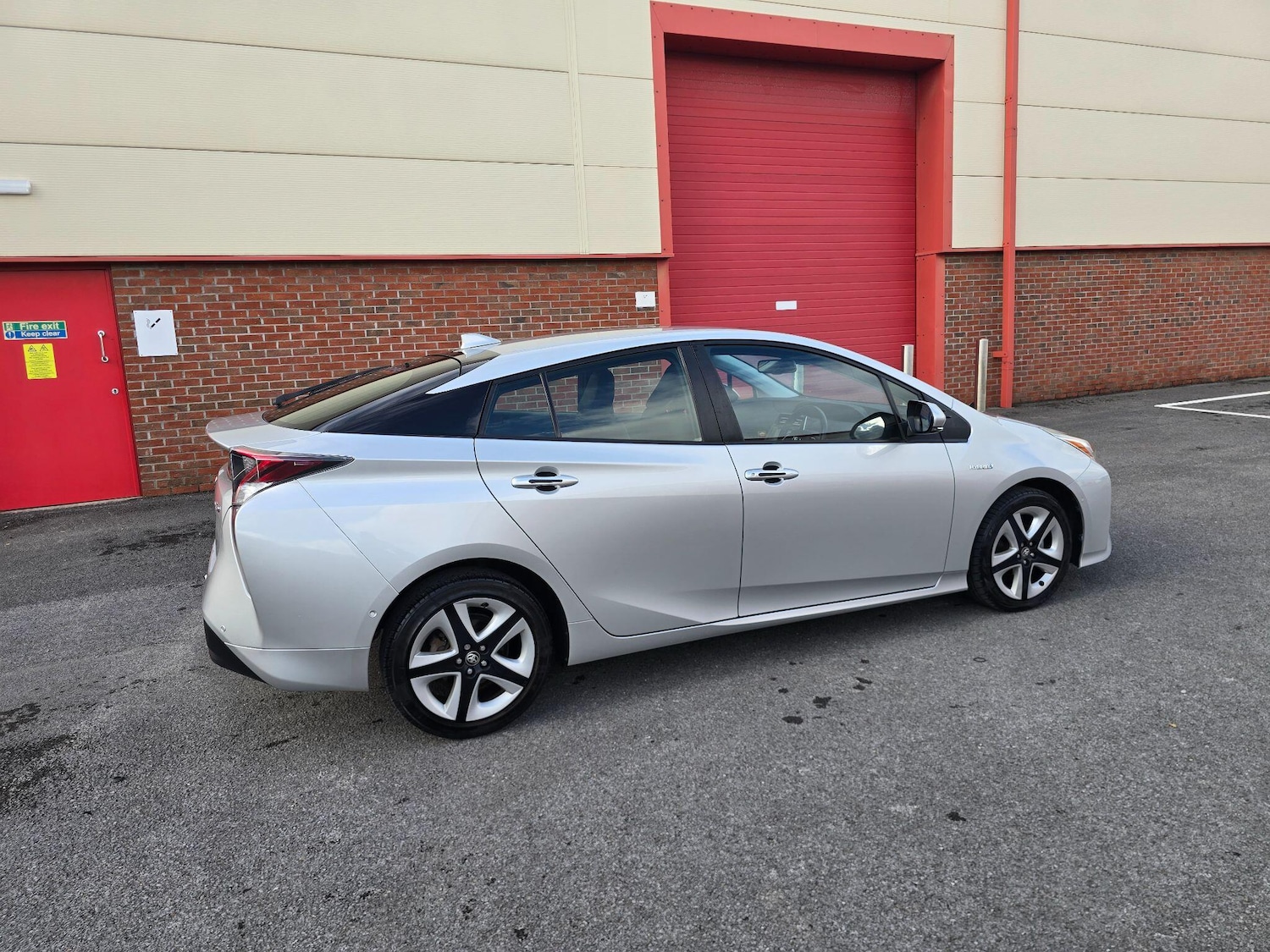 Used Toyota Prius 2018 for sale - 76991471: Photo 13