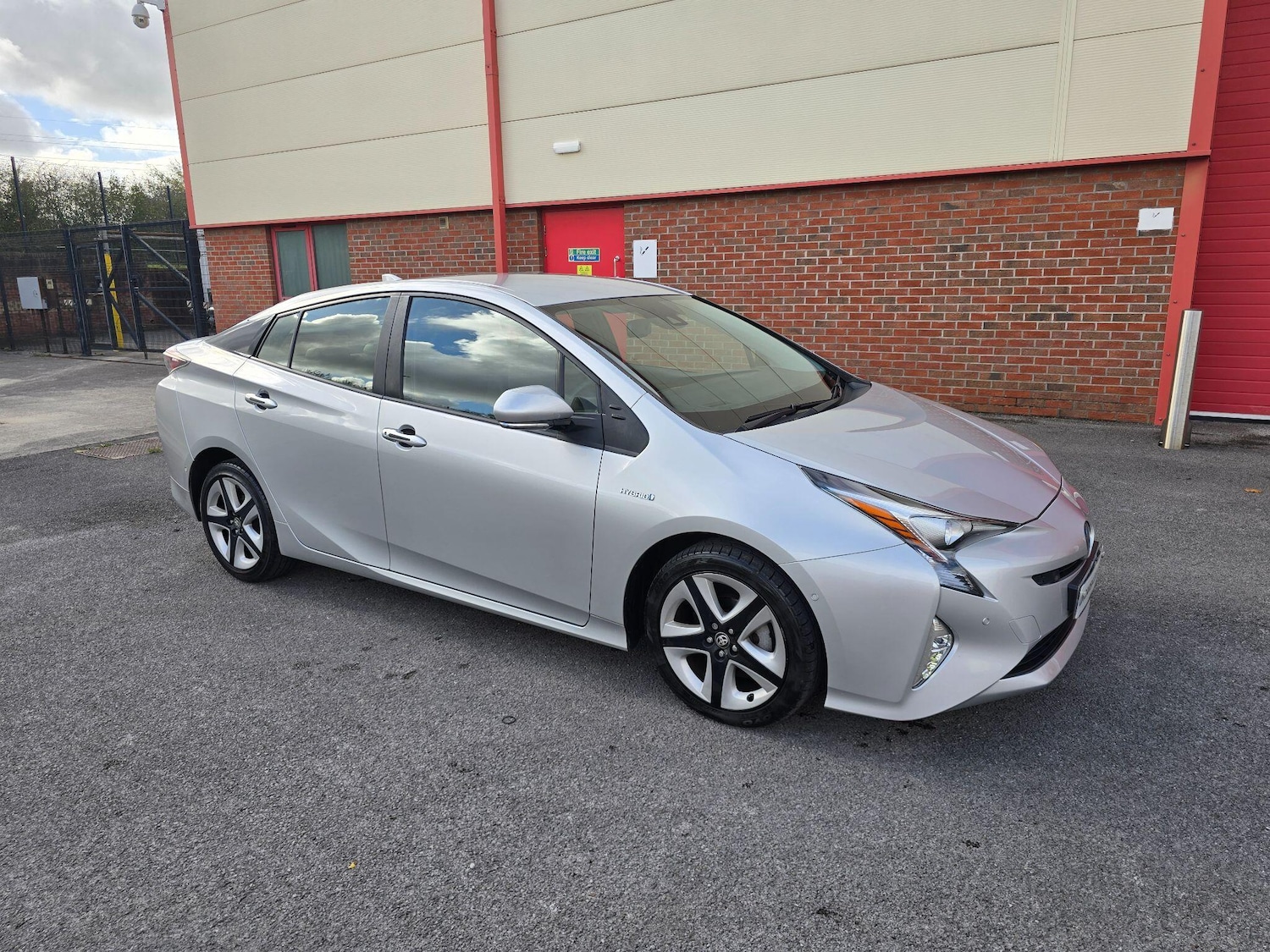 Used Toyota Prius 2018 for sale - 76991471: Photo 7