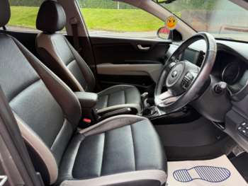 Used Kia Stonic 2019 for sale - 74408757: Photo