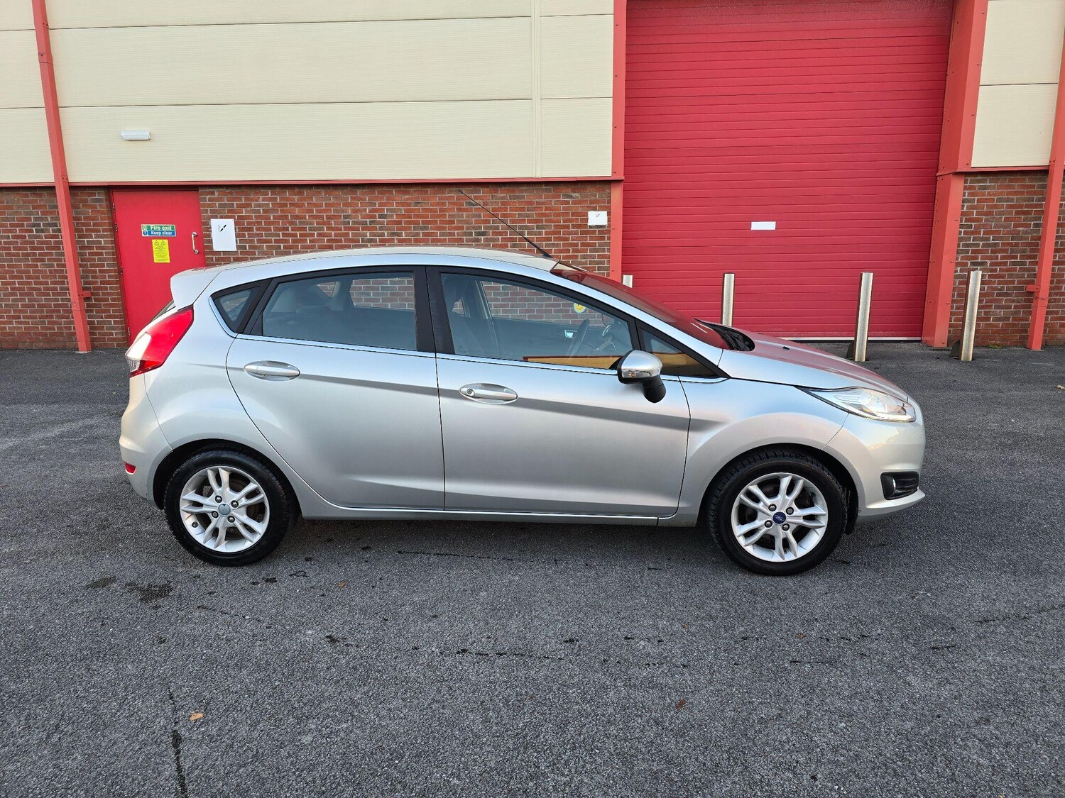 Used Ford Fiesta 2015 for sale - 76537963: Photo 16