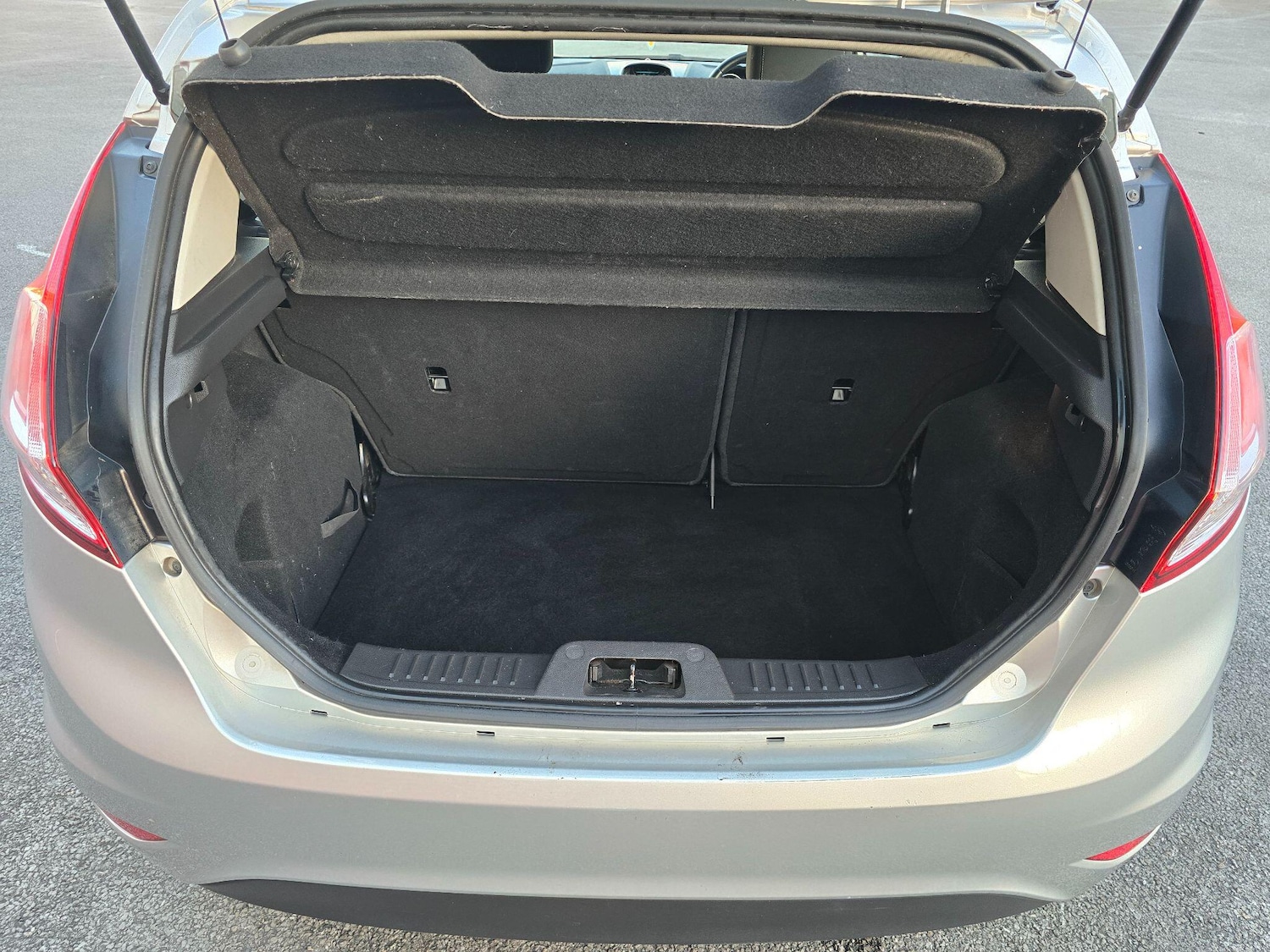 Used Ford Fiesta 2015 for sale - 76537963: Photo 26