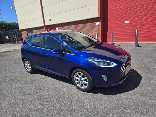 Used Ford Fiesta 2017 for sale - 75127818: Photo 2