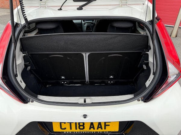 Used Toyota AYGO 2018 for sale - 74408922: Photo 10