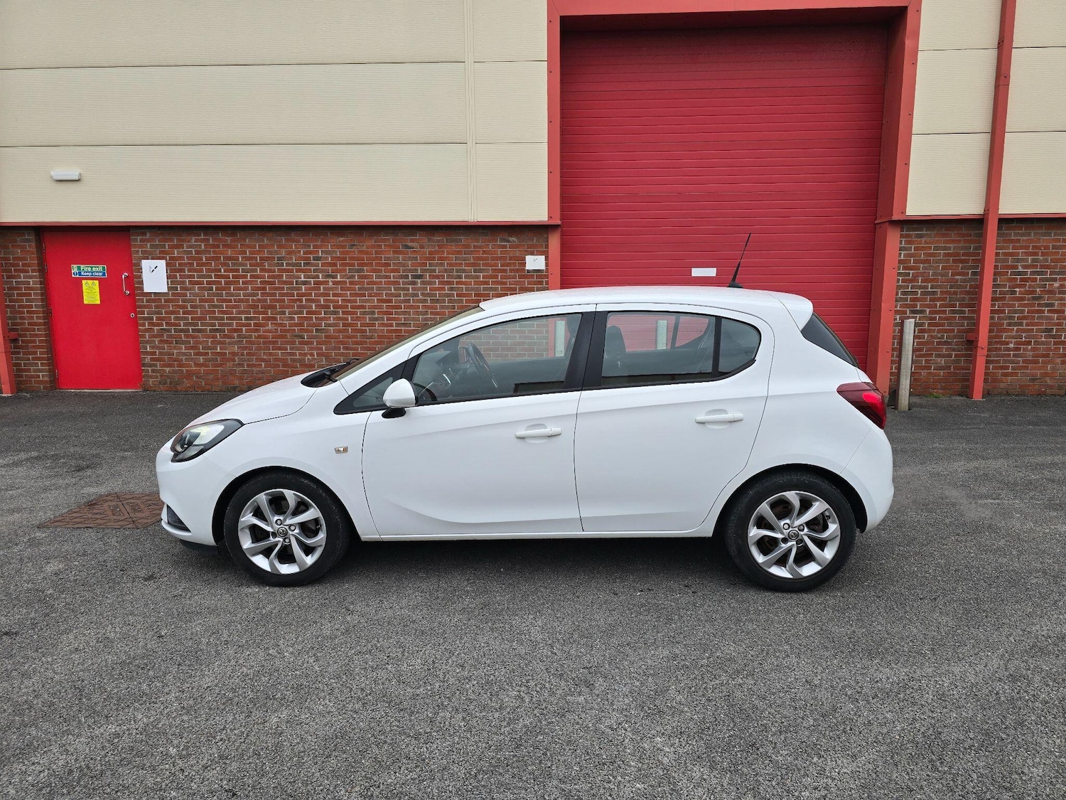 Used Vauxhall Corsa 2016 for sale - 77575330: Photo 16