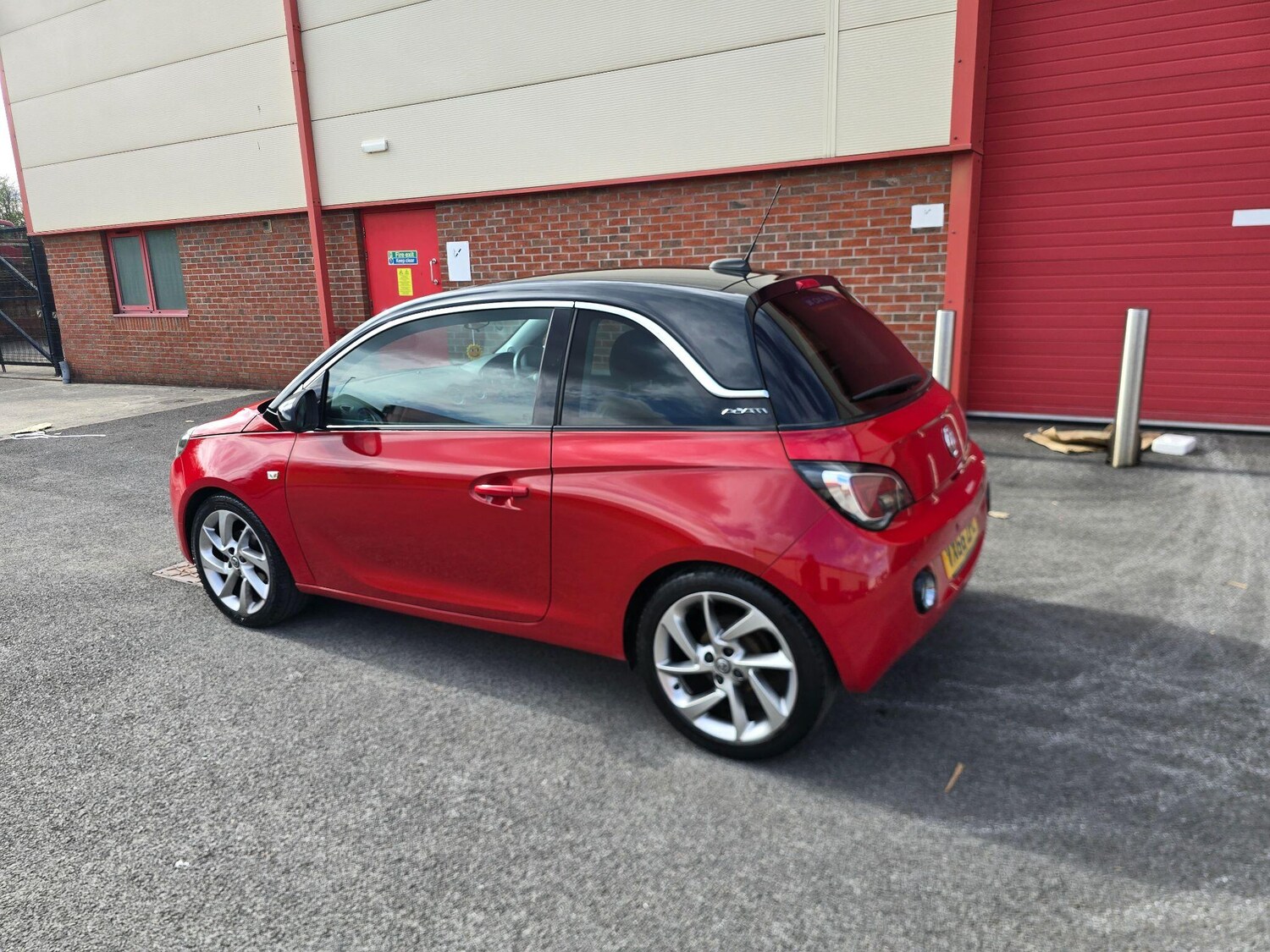 Used Vauxhall ADAM 2016 for sale - 77993955: Photo 2