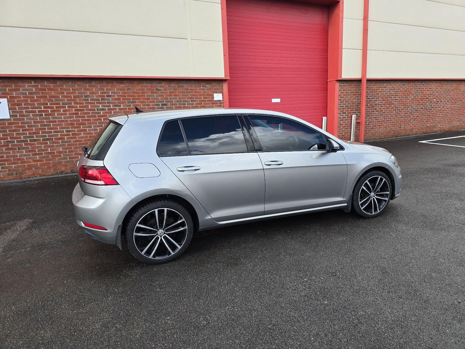 Used Volkswagen Golf 2019 for sale - 75646823: Photo 12
