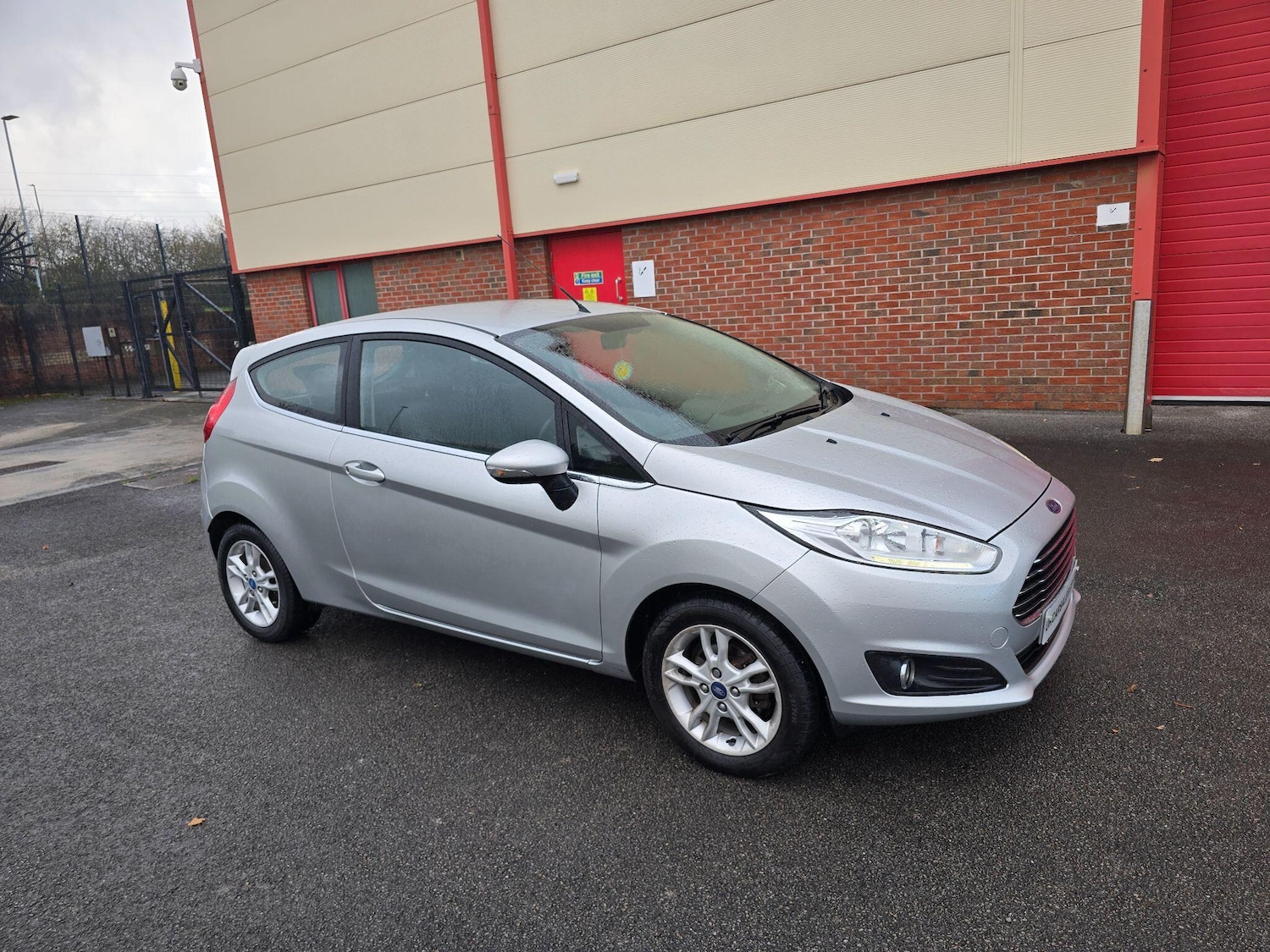 Used Ford Fiesta 2016 for sale - 77238553: Photo 2