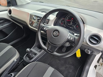 Used Volkswagen up! 2016 for sale - 78309875: Photo