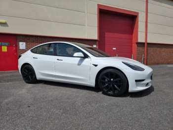 (21) - Standard Range Plus Auto RWD 4dr