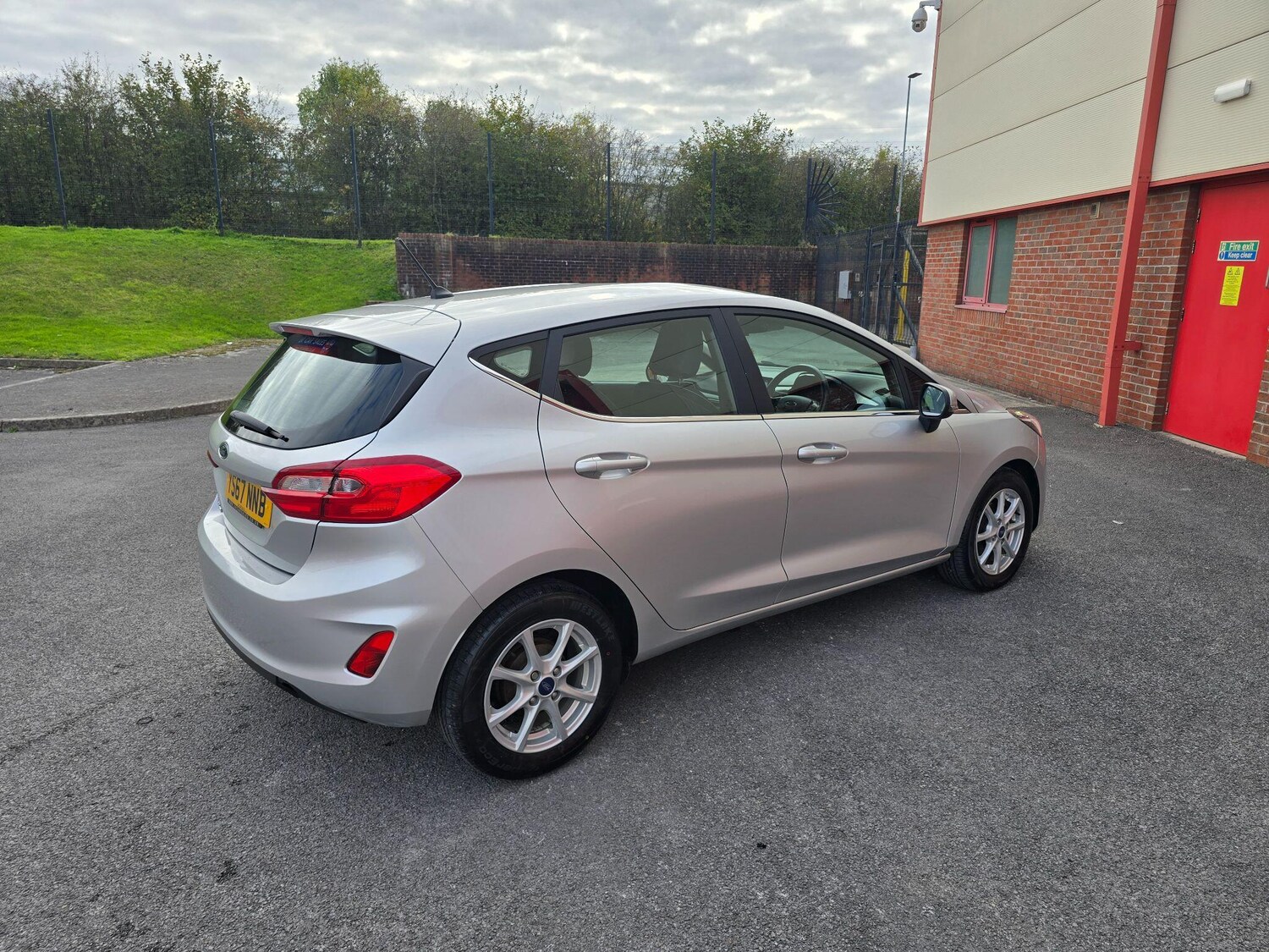 Used Ford Fiesta 2017 for sale - 76227852: Photo 3