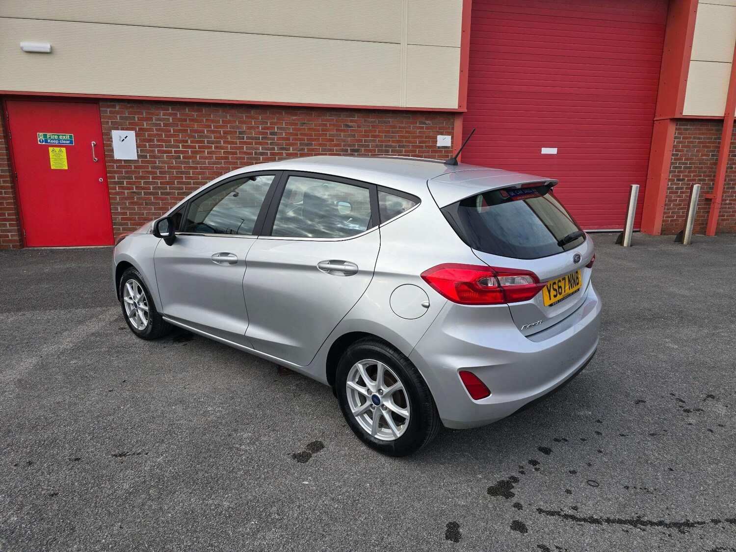 Used Ford Fiesta 2017 for sale - 76227852: Photo 6