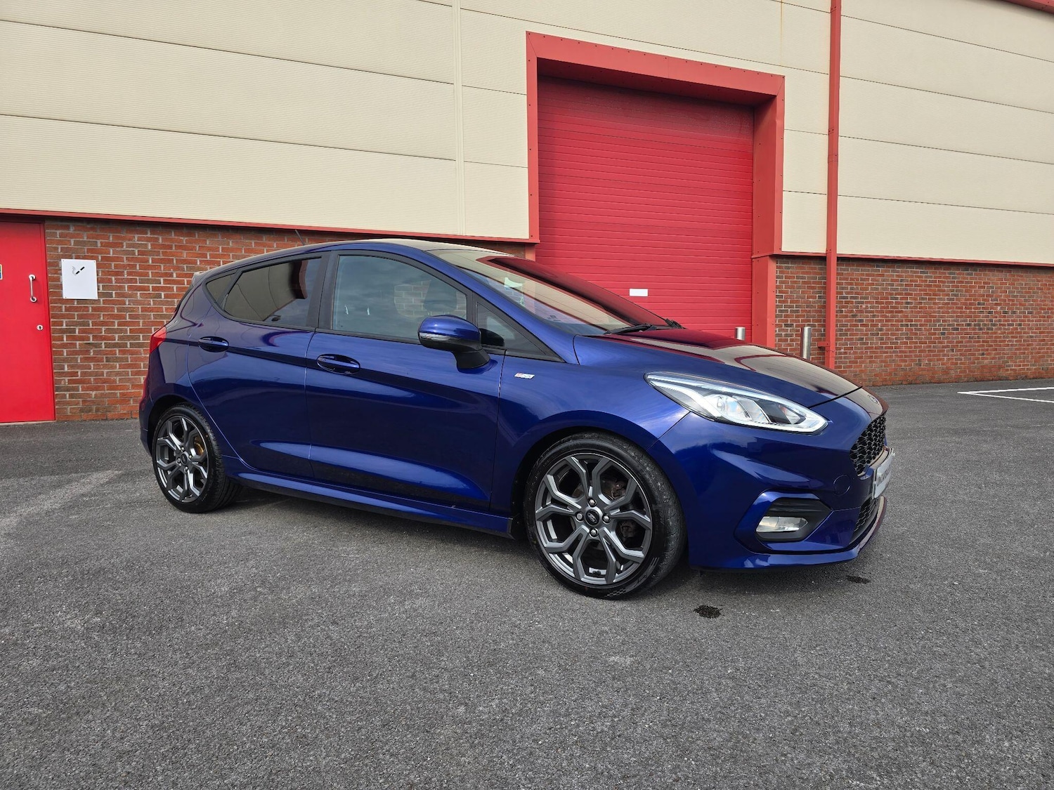 Used Ford Fiesta 2017 for sale - 76032357: Photo 1