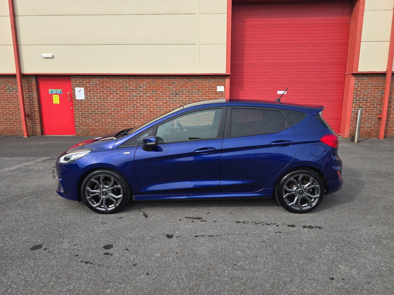Used Ford Fiesta 2017 for sale - 76032357: Photo 10
