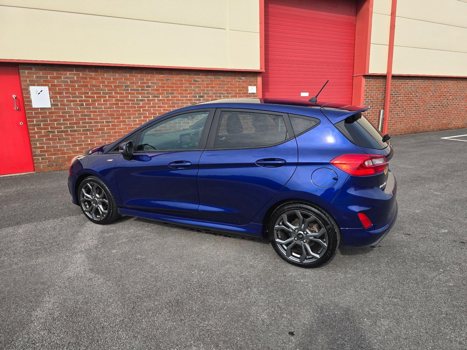 Used Ford Fiesta 2017 for sale - 76032357: Photo 11