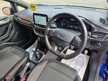 Used Ford Fiesta 2017 for sale - 76032357: Photo 3