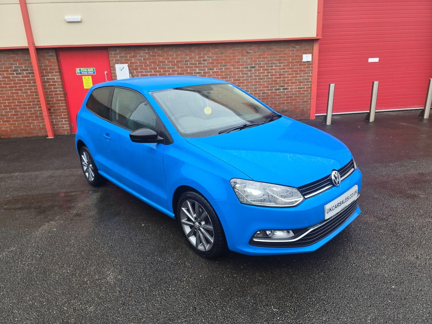 Used Volkswagen Polo 2015 for sale - 76432458: Photo 8