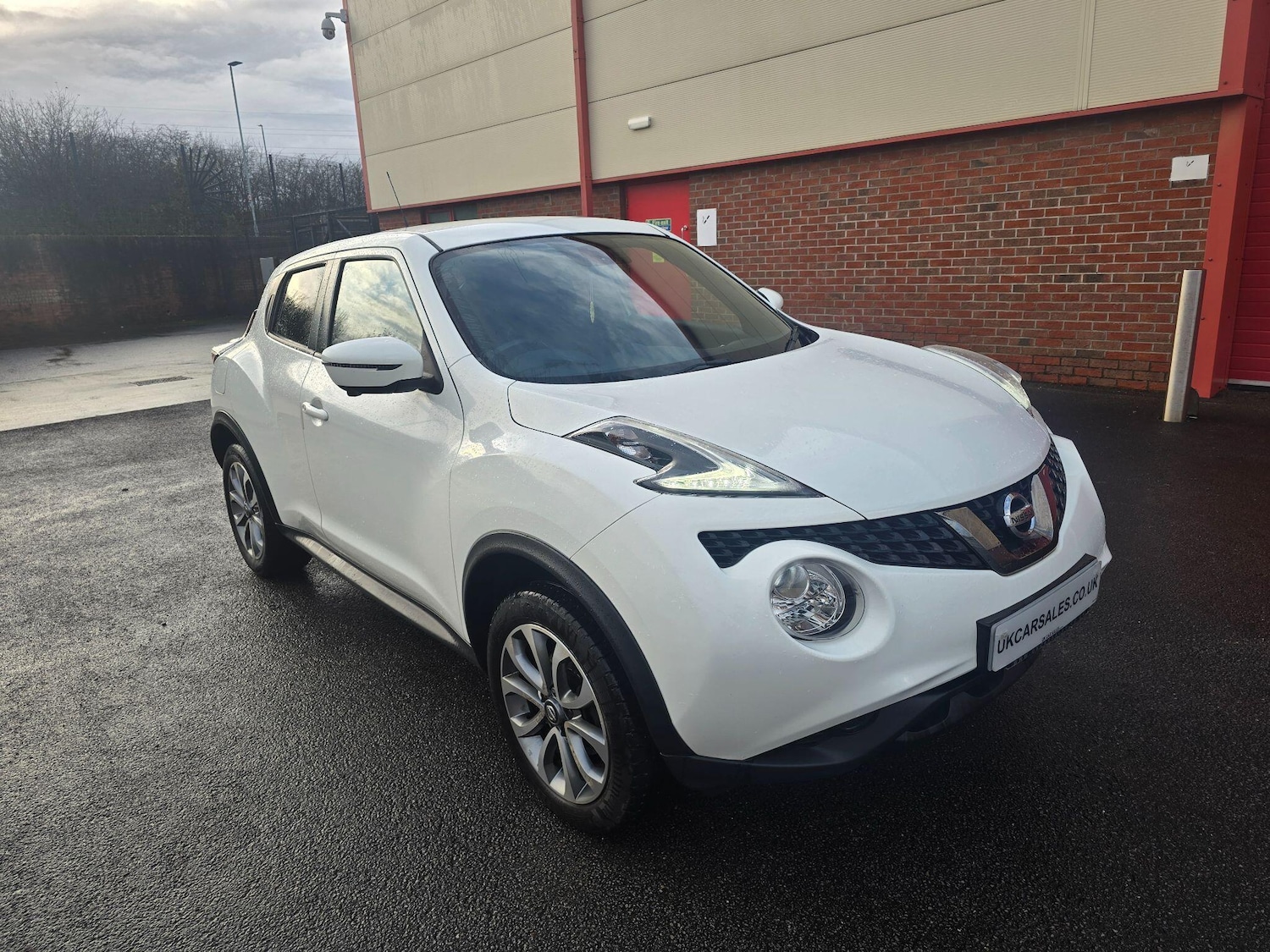 Used Nissan Juke 2019 for sale - 76728610: Photo 2