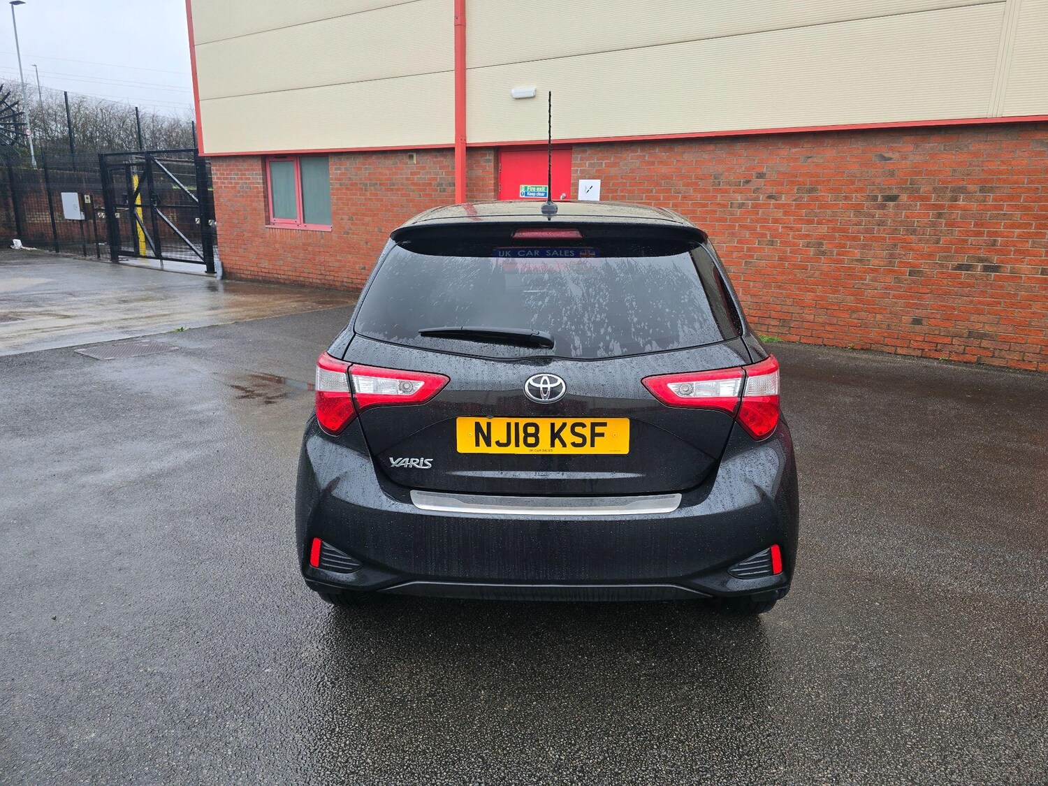 Used Toyota Yaris 2018 for sale - 77109424: Photo 17