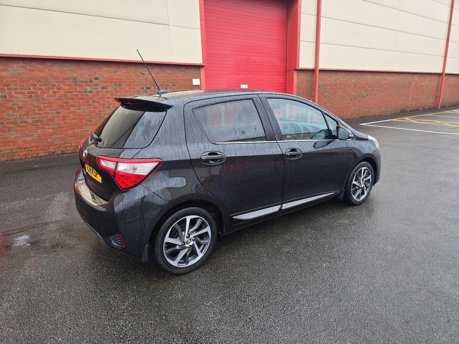 Used Toyota Yaris 2018 for sale - 77109424: Photo 21