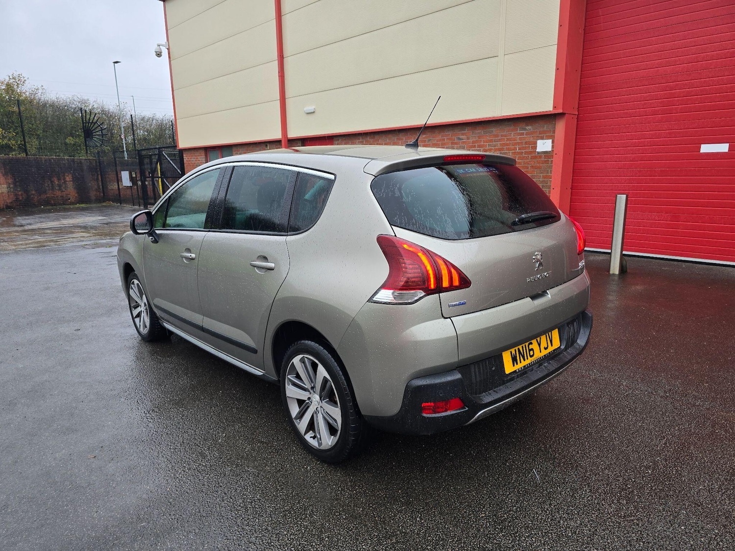 Used Peugeot 3008 2016 for sale - 76432574: Photo 6