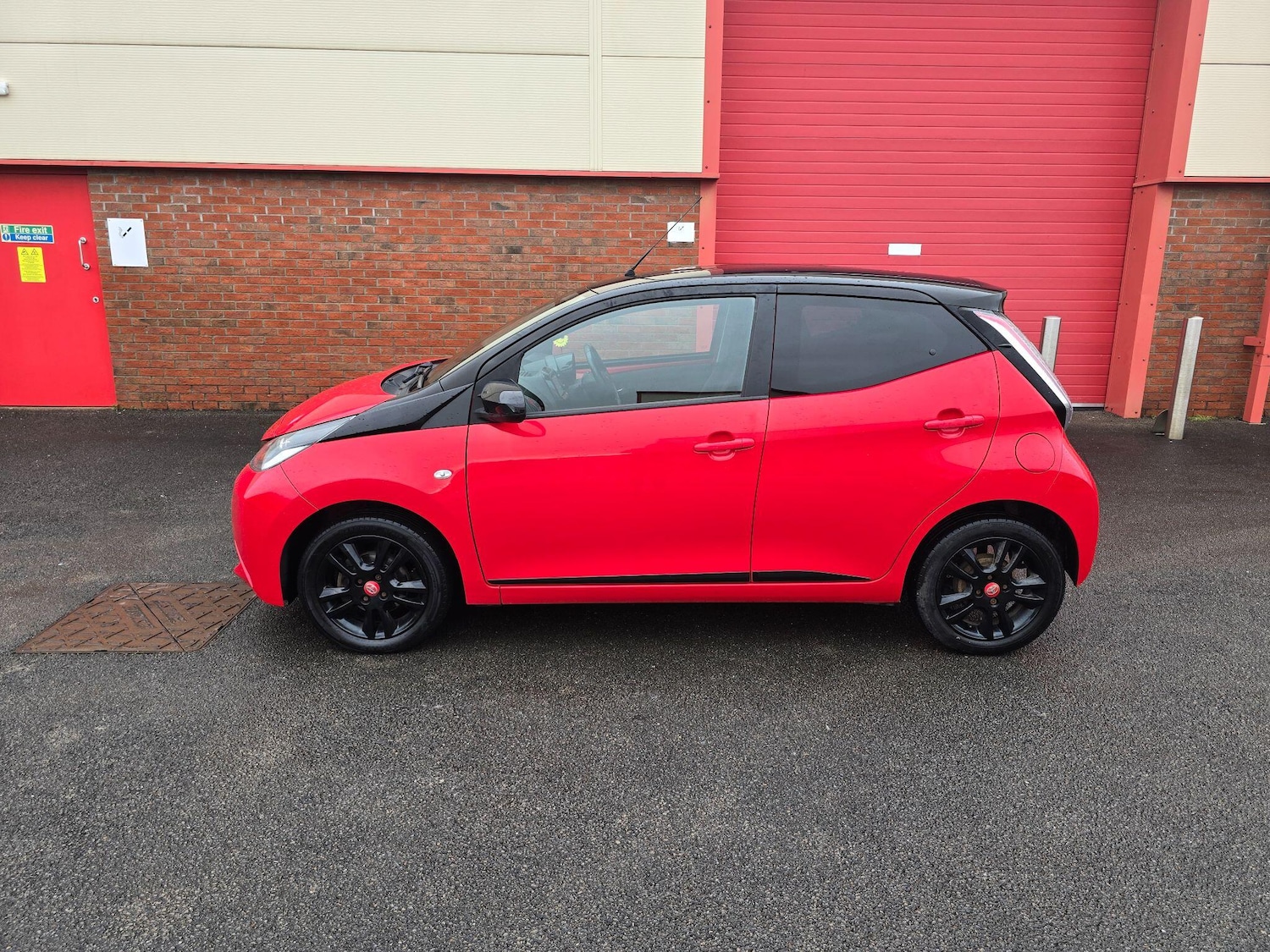 Used Toyota AYGO 2017 for sale - 77175846: Photo 16