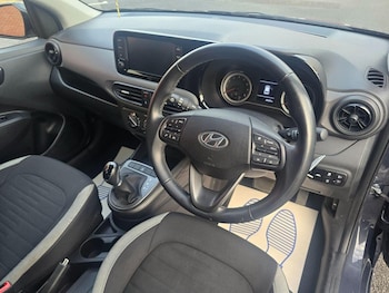 Used Hyundai i10 2023 for sale - 78309851: Photo