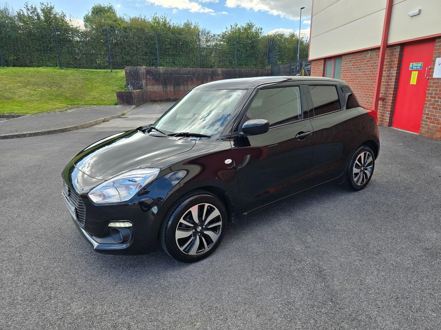 Used Suzuki Swift 2020 for sale - 76991296: Photo 11