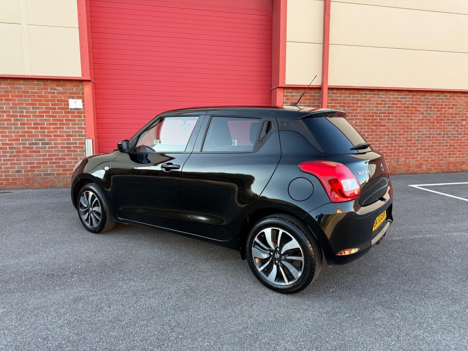 Used Suzuki Swift 2020 for sale - 76991296: Photo 12