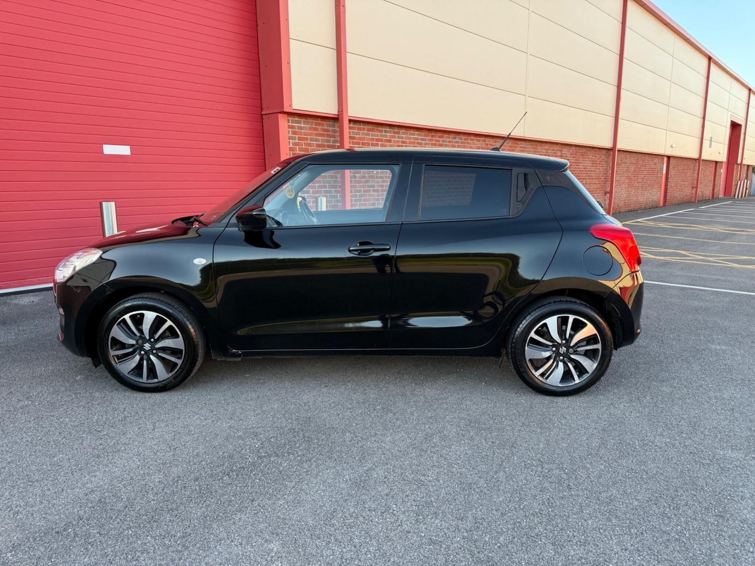 Used Suzuki Swift 2020 for sale - 76991296: Photo 14