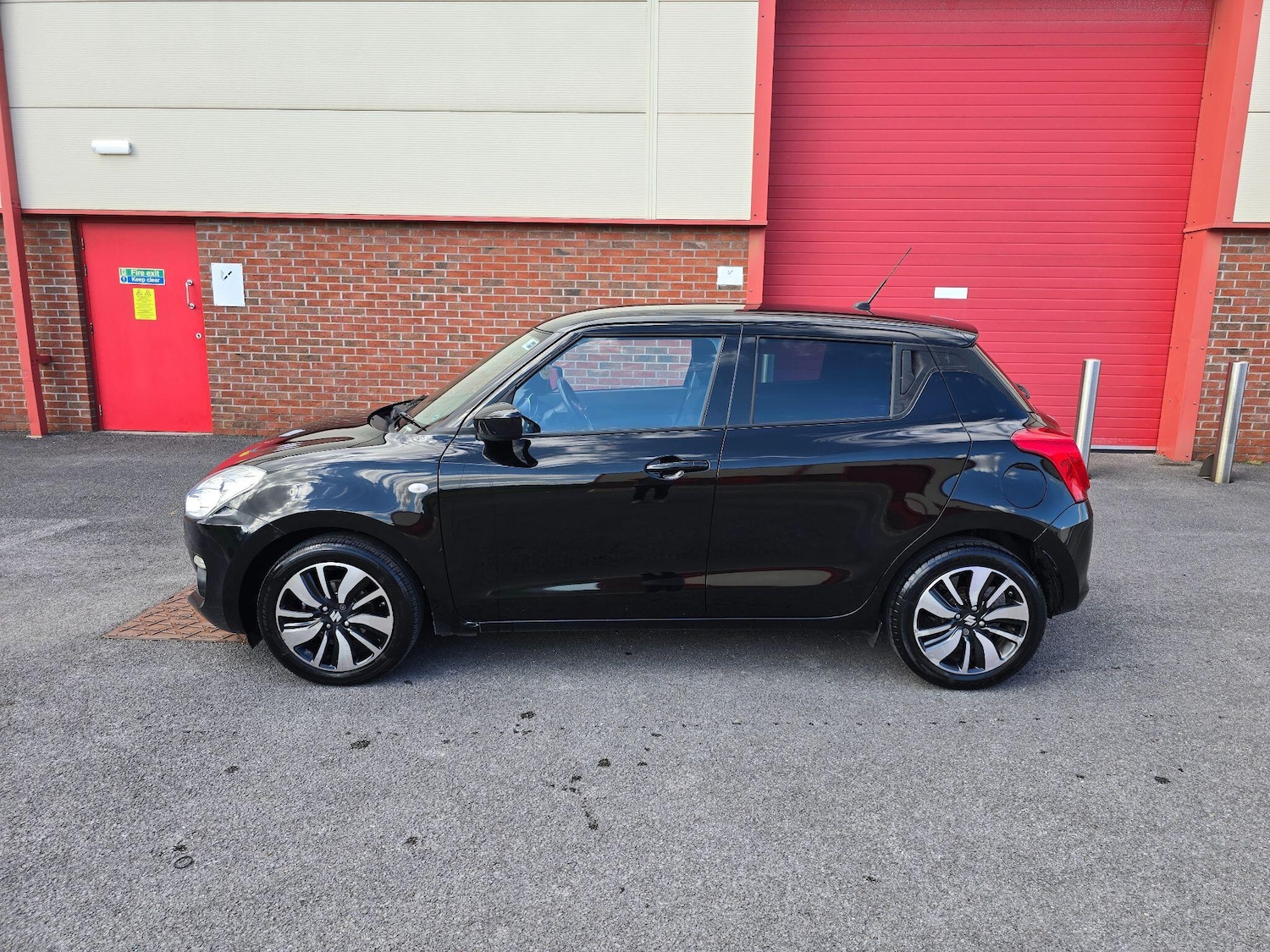 Used Suzuki Swift 2020 for sale - 76991296: Photo 16