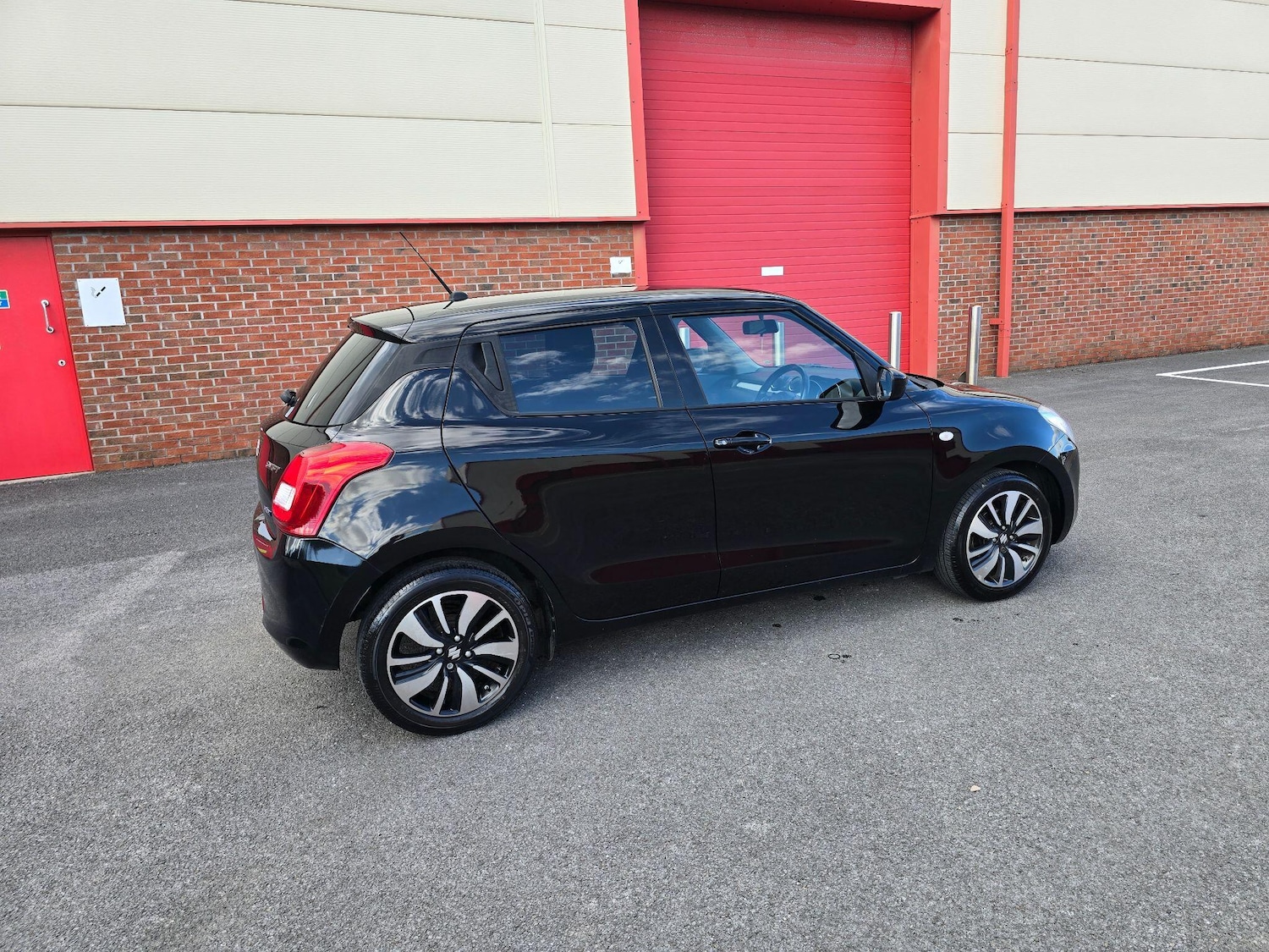 Used Suzuki Swift 2020 for sale - 76991296: Photo 20