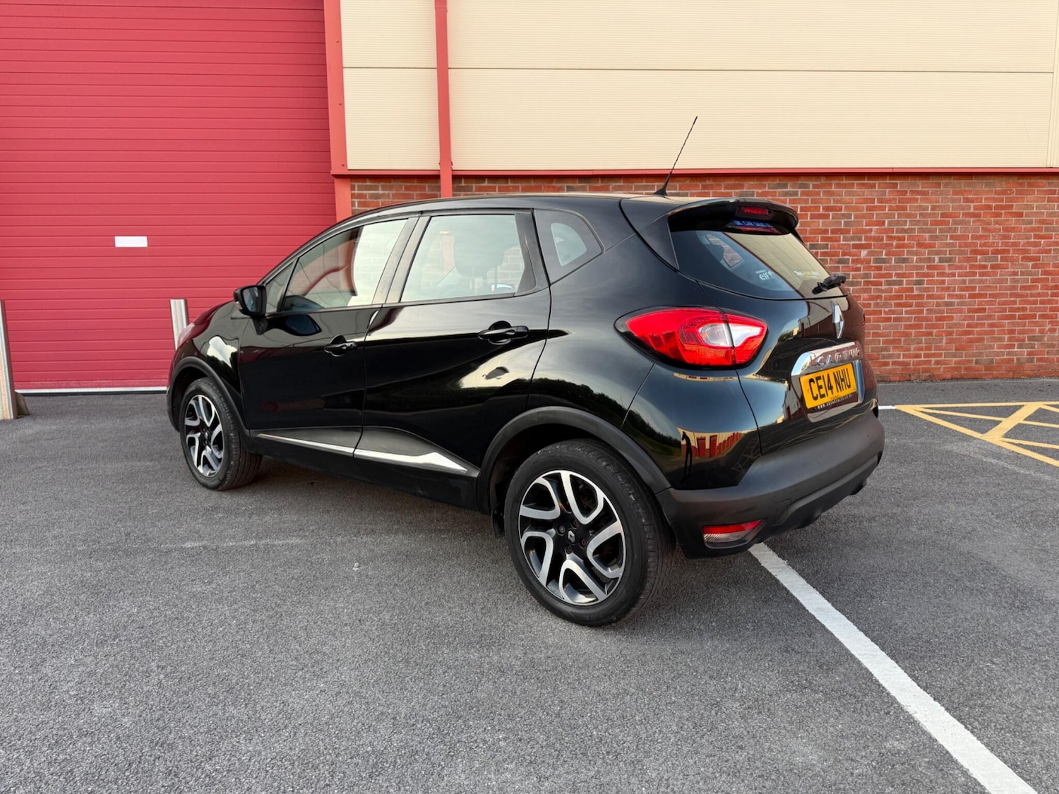 Used Renault Captur 2014 for sale - 76001650: Photo 2