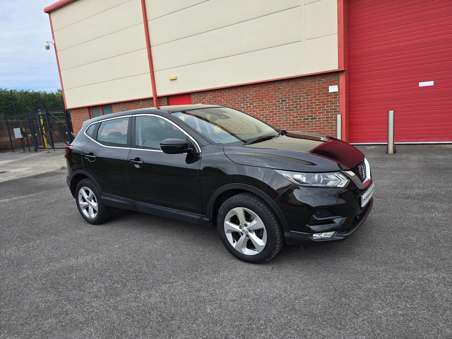 Used Nissan Qashqai for sale - 77598747: Photo 2