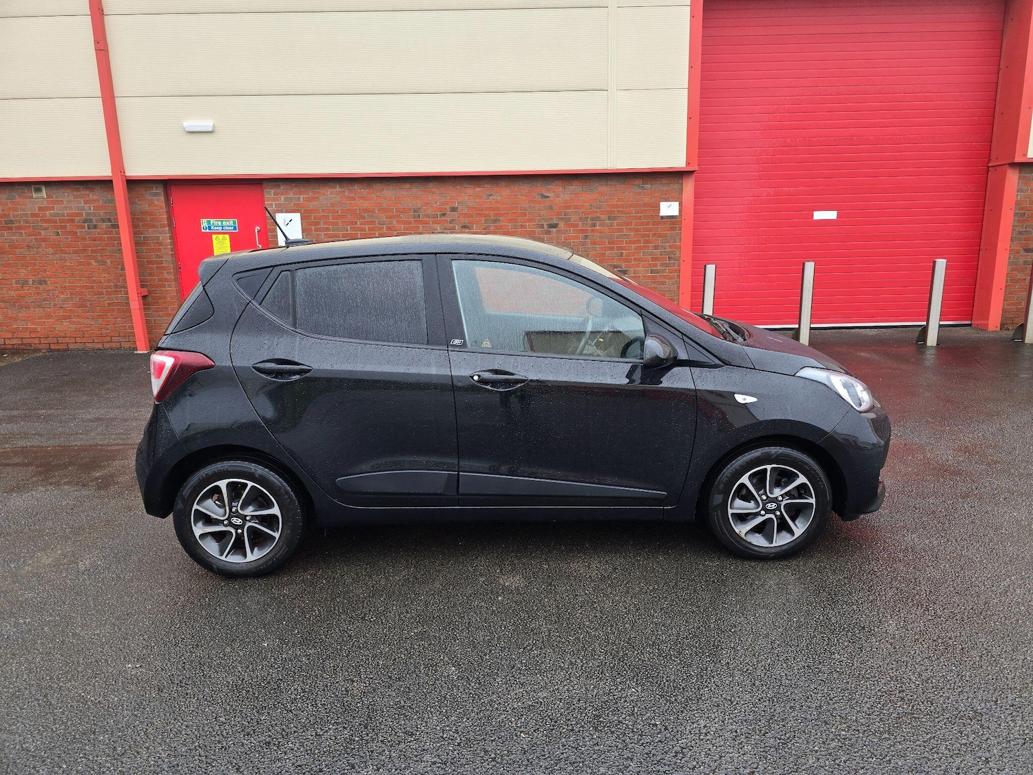 Used Hyundai i10 2018 for sale - 77203238: Photo 16