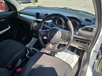 Used Suzuki Swift 2017 for sale - 79142202: Photo