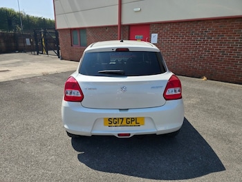 Used Suzuki Swift 2017 for sale - 79142202: Photo