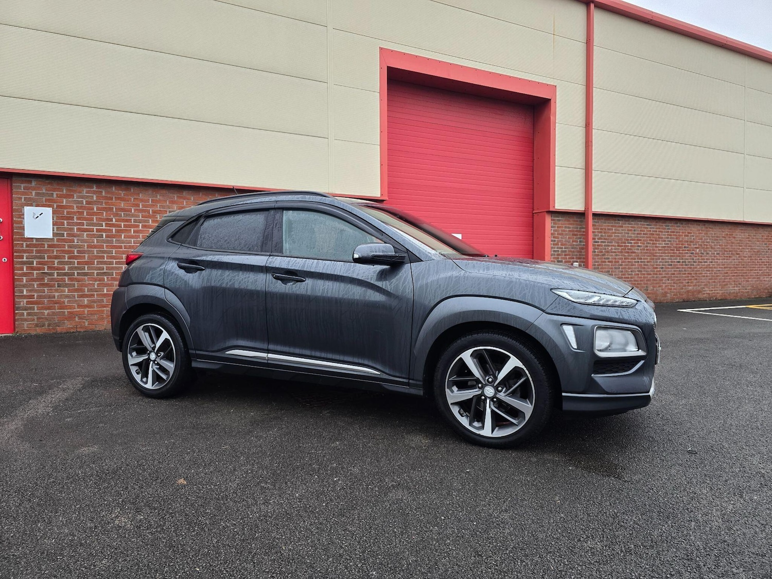 Used Hyundai KONA 2018 for sale - 77120193: Photo 1
