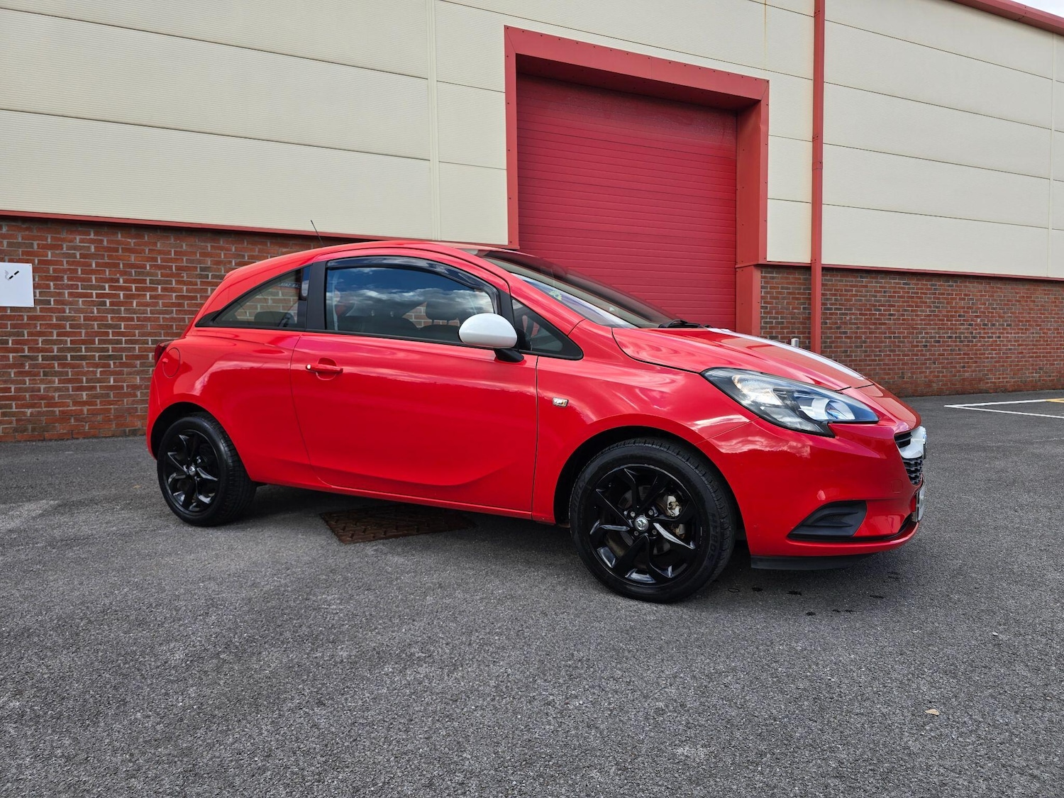 Used Vauxhall Corsa 2015 for sale - 76032354: Photo 1
