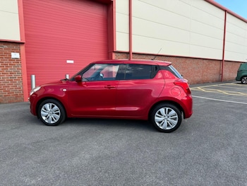 Used Suzuki Swift 2018 for sale - 75508050: Photo