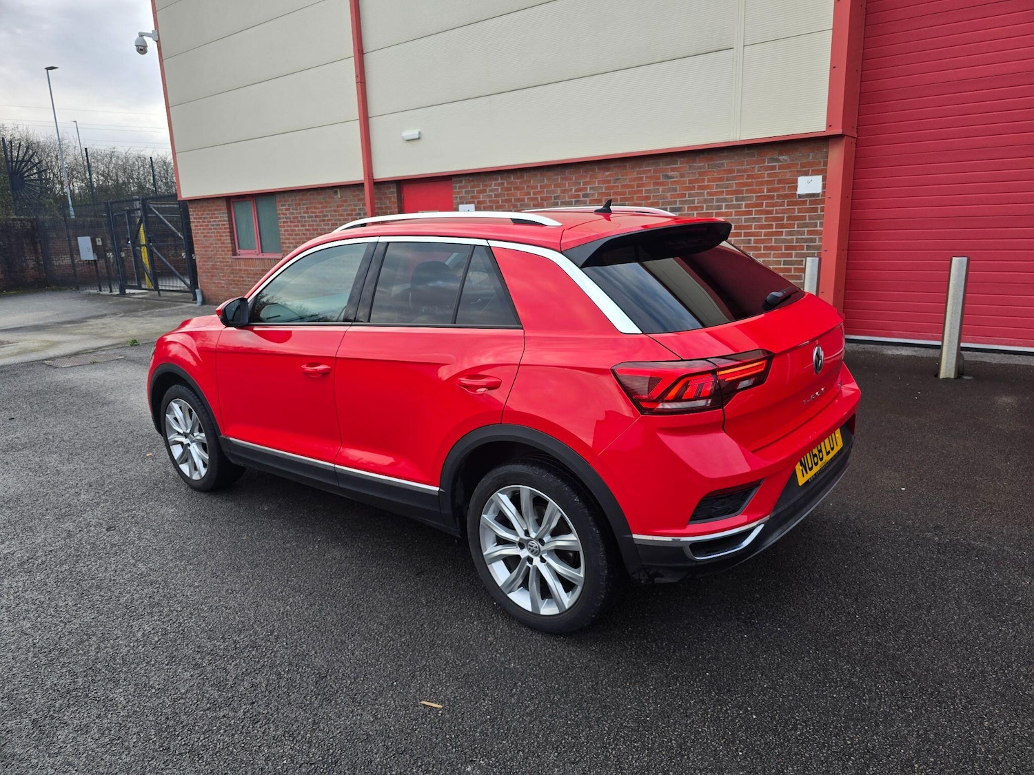 Used Volkswagen T-Roc 2018 for sale - 76727284: Photo 12