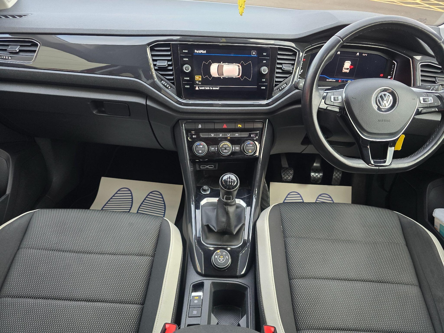 Used Volkswagen T-Roc 2018 for sale - 76727284: Photo 20